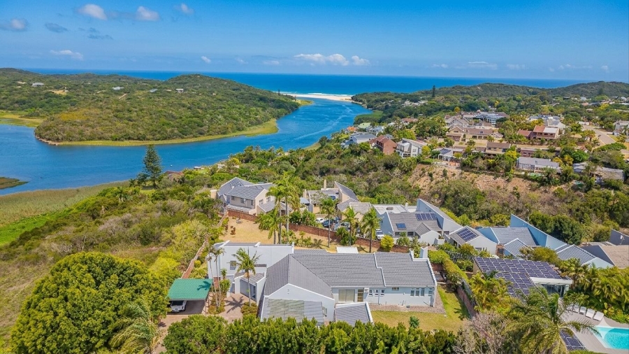 5 Bedroom Property for Sale in Beacon Bay Eastern Cape
